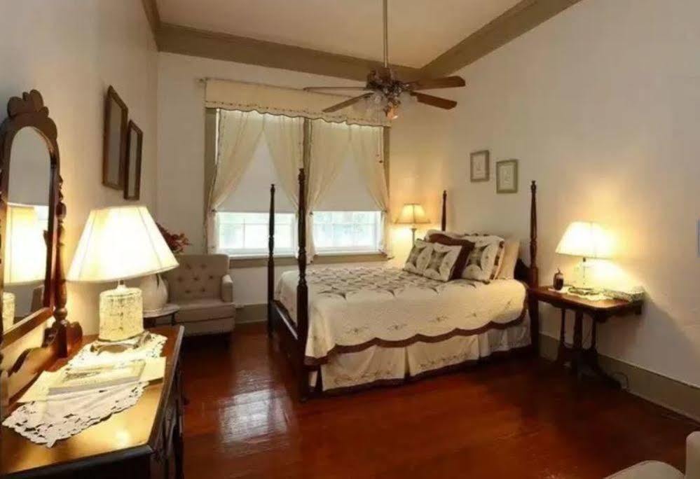 Old Castillo Bed And Breakfast Saint Martinville Exterior photo